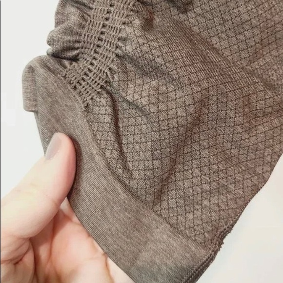 In the flow crop. New with tags incredible material they don’t make it anymore. - Picture 5 of 9